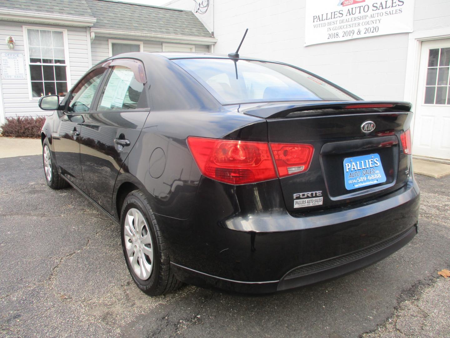 2012 BLACK Kia Forte (KNAFU4A28C5) , AUTOMATIC transmission, located at 540a Delsea Drive, Sewell, NJ, 08080, (856) 589-6888, 39.752560, -75.111206 - Photo#4